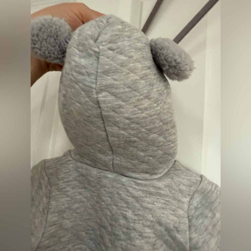 Cozy Gray Baby 3 pc Set with Fluffy Dog Design - Picture 4 of 6